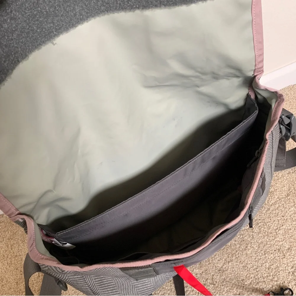 Timbuk2 Gray Herringbone Laptop Messenger Bag with Pink Trim